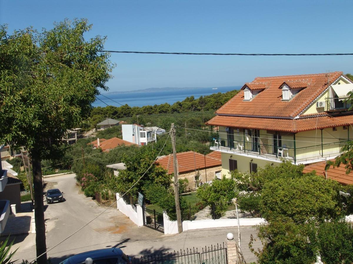 Villa Nefeli Loútsa Exterior foto