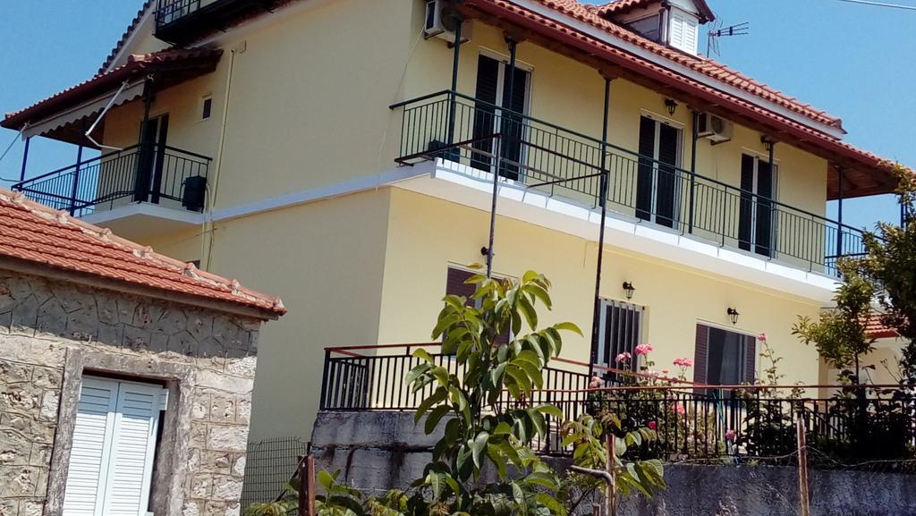 Villa Nefeli Loútsa Exterior foto